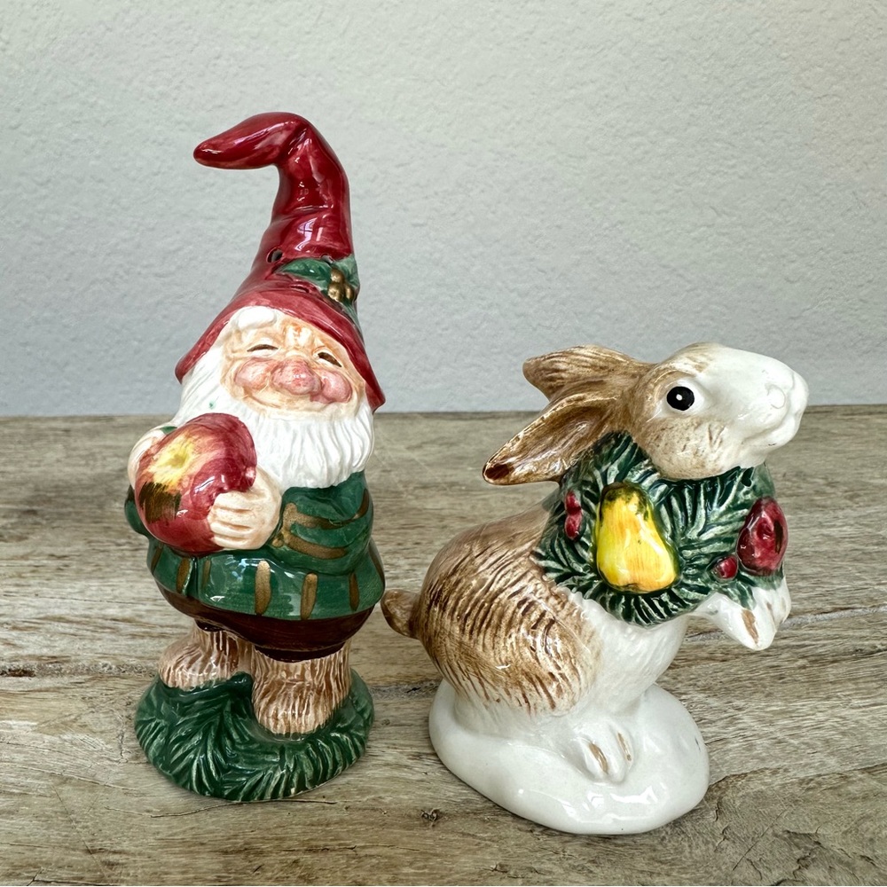 Fitz and Floyd Woodland Santa Elf Gnome Bunny Rabbit Salt and Pepper 1991